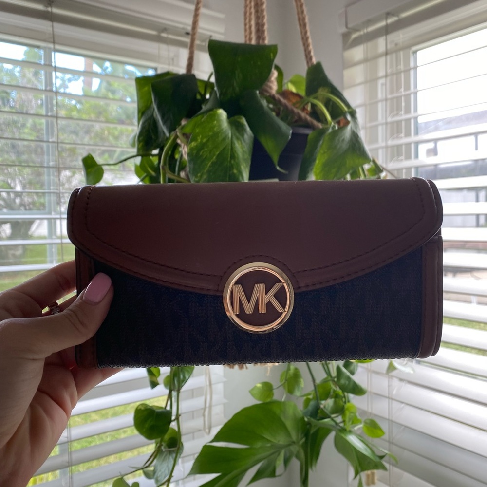Micheal Kors Purse